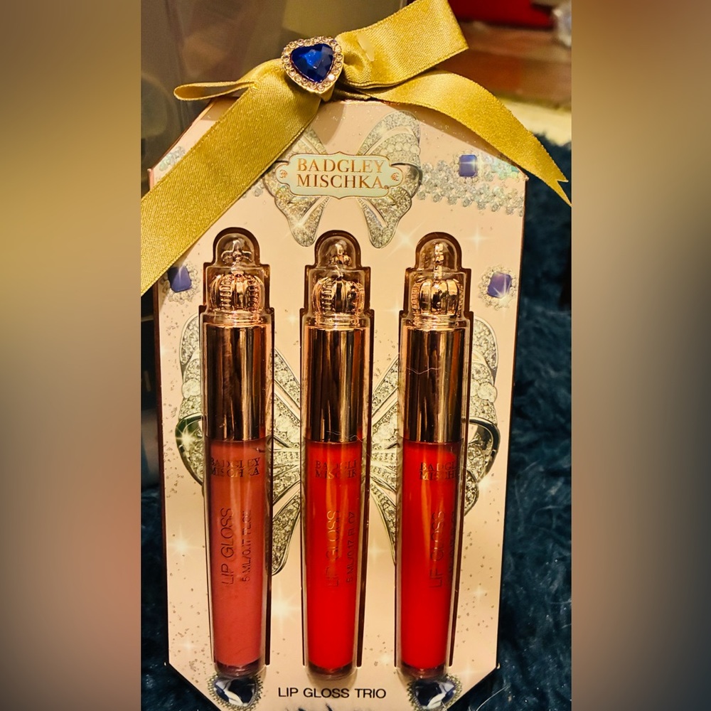 Badgley Mischka Lip Gloss Set       Red and Pink